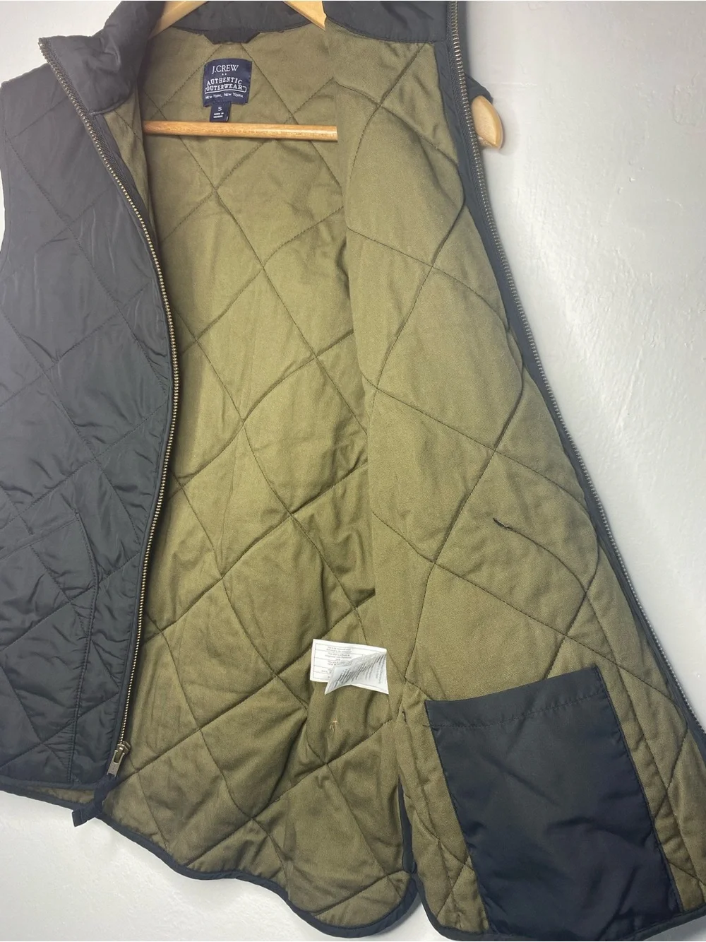 J.Crew Authentic Outer wear Walker Quilted vest Size Small